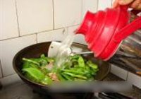 倭瓜炖扁豆的做法 步骤11