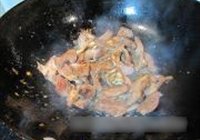 酸菜炒猪心的做法 步骤6