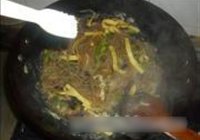 炒粉丝的做法 步骤15