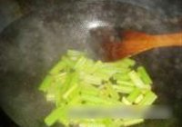 木瓜西芹虾仁的做法 步骤13