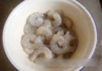 木瓜西芹虾仁的做法 步骤1
