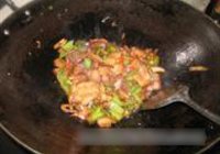 榨菜辣椒炒肉的做法 步骤8