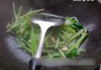 西芹炒榨菜丝的做法 步骤5