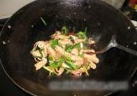 姜葱爆鲜鱿的做法 步骤8