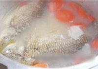 淮山胡萝卜鲫鱼汤的做法 步骤9