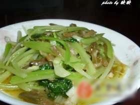 西芹炒榨菜丝