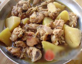 鸡肉炖土豆