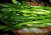 腊肠炒菜心的做法 步骤2
