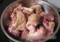 豇豆干香肠飞鸭煲的做法 步骤1