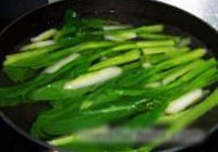 腊肠炒菜心的做法 步骤3