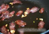 腊肠炒菜心的做法 步骤4