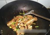 糖醋排骨的做法 步骤6