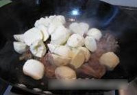 沙锅茨菇焖鹅的做法 步骤5