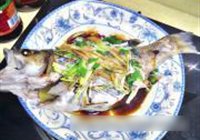 清蒸鲈鱼的做法 步骤6