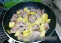 红烧土豆鸡块的做法 步骤7