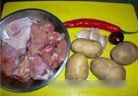 红烧土豆鸡块的做法 步骤1