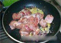 红烧土豆鸡块的做法 步骤4
