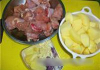 红烧土豆鸡块的做法 步骤2