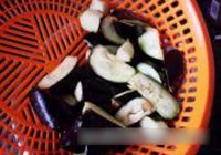 铁板茄子的做法 步骤9