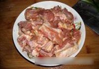 香芋蒸排骨的做法 步骤3