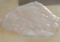 青椒鱿鱼花的做法 步骤1