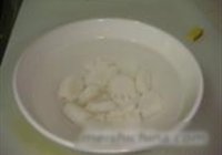 金盏鱿鱼的做法 步骤3