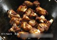 干锅牛排的做法 步骤2
