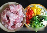 三椒红兔的做法 步骤2