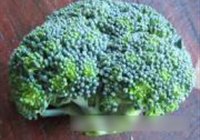 虾干素鸡炒绿花菜的做法 步骤3