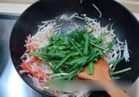 春饼合菜盖帽的做法 步骤12