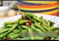 蒜香豆角的做法 步骤5