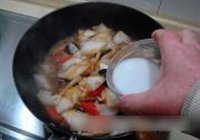 香菇肉片烧白菜的做法 步骤10