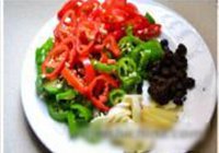 豆豉辣椒火焙鱼的做法 步骤2