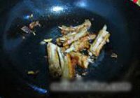 老干妈烧子排的做法 步骤9