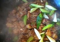 热窝儿鸡的做法 步骤13