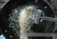 糖醋鲈鱼的做法 步骤6