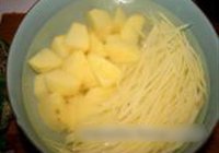 土豆烧排骨的做法 步骤3