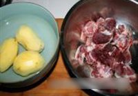 土豆烧排骨的做法 步骤1