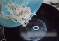 鱿鱼三丝的做法 步骤3
