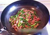 蒜苔腊肉的做法 步骤5