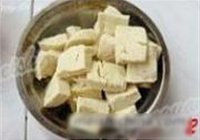 辣白菜冻豆腐锅的做法 步骤1