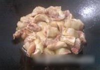 三杯鸡的做法 步骤6