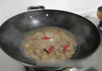 港式牛腩面的做法 步骤3