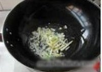 辣白菜冻豆腐锅的做法 步骤4