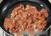 香煎里脊饭的做法 步骤4