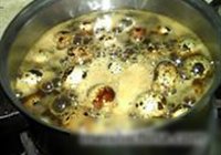 啤酒鹌鹑蛋的做法 步骤5
