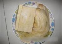 冻豆腐炖酸菜的做法 步骤1