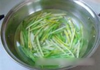 笋丝炒里脊的做法 步骤2
