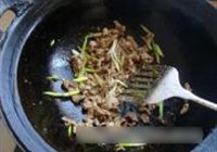 家庭版孜然炒肉的做法 步骤4