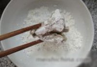 酥香黑椒排骨的做法 步骤3